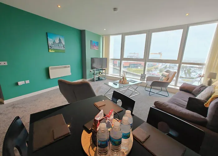 2Br Stunning City Centre Apt